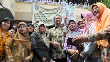 HARI GURU: Menteri Anies Baswedan Kampanyekan Peduli Guru