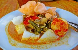 Lontong Sayur Jadi Menu Favorit di Grand Zuri Padang