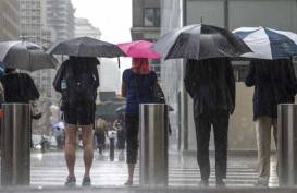 PRAKIRAAN CUACA: Hujan Guyur Jakarta Siang dan Malam