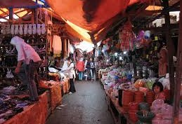 WISATA BUKITTINGGI: Berbelanja Di Pasar Atas