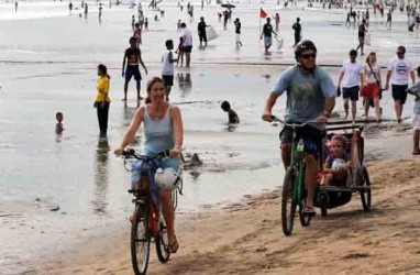Badung Siap Kerahkan 1.000 Petugas Bersihkan Pantai Kuta