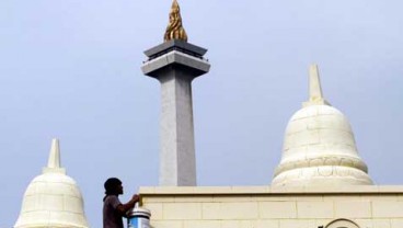 Pintu Gerbang Monas Digembok