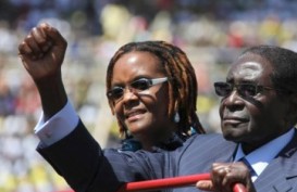Presiden Zimbabwe Pecat Wakil Dan 7 Menterinya