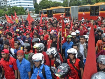 Meski Capek, Buruh Demo Demi Kepentingan Bersama