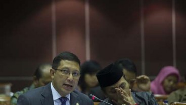MENTERI AGAMA: Sakitnya Tuh Di Sini