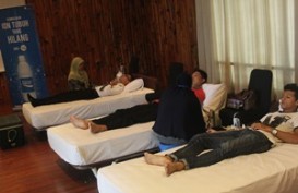 Hari Jadi Ke-21, Hotel Santika Cirebon Gelar Donor Darah