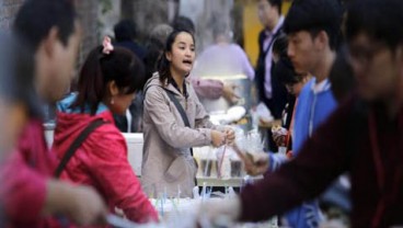 EKONOMI CHINA: Produksi Industri November 2014 Di Bawah Estimasi