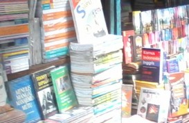 Menilik Buku dan Majalah Impor di Pasar Senen
