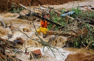 LONGSOR BANJARNEGARA: 200 Orang Terpaksa Mengungsi