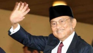 KISRUH GOLKAR: Cari Solusi, B.J. Habibie Kumpulkan Sesepuh