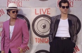 Kolaborasi Mark Ronson dan Bruno Mars Rebut Puncak Tangga Lagu Inggris