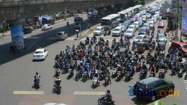 LARANGAN SEPEDA MOTOR: Dishub DKI Turunkan 168 Personel di 10 Titik