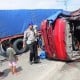 Truk Terguling, Exit Tol Jatiasih Macet