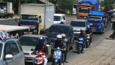LIBUR NATAL & TAHUN BARU: Jalur Pantura Mulai Dipadati Kendaraan Pribadi