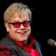 Elton John Nikah Resmi Setelah UU Gay Berlaku