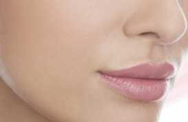 Tips Sederhana Mengatasi Bibir Kering Dan Pecah-pecah