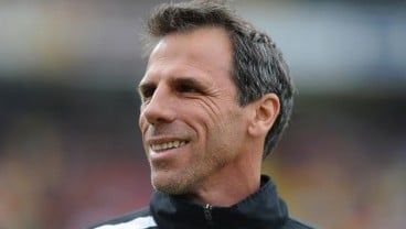 Gianfranco Zola Pulang ke Cagliari Sebagai Pelatih