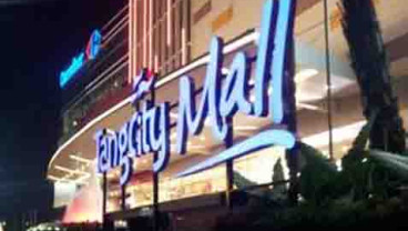 NATAL 2014: Liburan, Pengunjung Mal Membludak