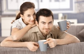 4 Tips Komunikasi yang Baik dengan Suami atau Istri Anda