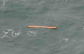 AIRASIA QZ8501 DITEMUKAN: Benda Mirip Jaket Pelampung Terapung di Perairan Pangkalan Bun