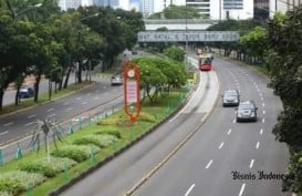 MALAM TAHUN BARU, Jl Sudirman Terpantau Lengang