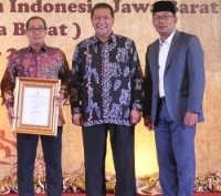 Santika Cirebon Raih Sertifikasi Hotel Bintang Tiga