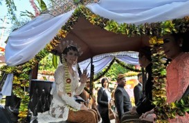 Wah, Kebaya Kutubaru Selvi Ananda Bertabur Berlian