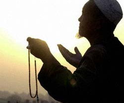 Benarkah China Larang Muslim Uighur Berpuasa?