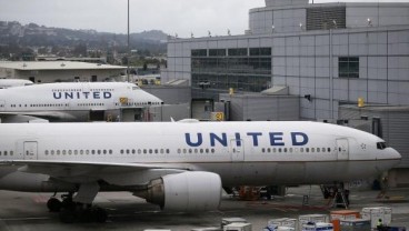 Maskapai United Airlines Didenda Rp37,5 Miliar