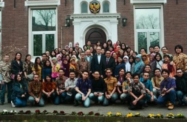 Para Pelajar Indonesia di Belanda Bangkitkan Kembali Bung Hatta