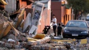 Jalan Terbelah, Gempa Ekuador Renggut Sedikitnya 41 Korban