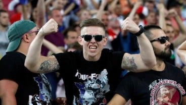 Hooligan Rusia Berulah Lagi, Pendukung Inggris Diserang di Lille