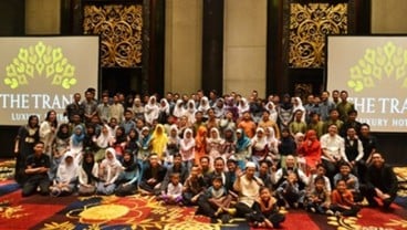 The Trans Luxury Hotel Bandung Ajak 150 Anak Yatim Buka Puasa Bersama