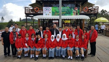 SISWA MENGENAL NUSANTARA: Siswa SMA Sulut Kunjungi Kebun Teh Rancabali