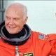 Astronot Tertua di Dunia Meninggal di Usia 95 Tahun