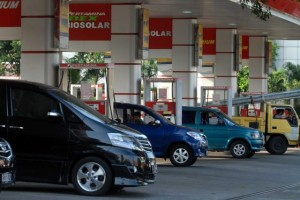 Harga Bensin Nonpremium Naik Rp150 Per Liter