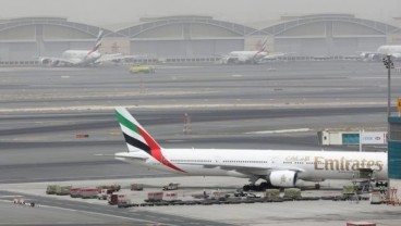 Ban Pecah, Emirates Gagal Terbang di Bandara Ngurah Rai