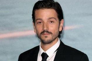 Sukses Lewat Star Wars, Diego Luna Digadang Jadi Pemeran Utama Scarface