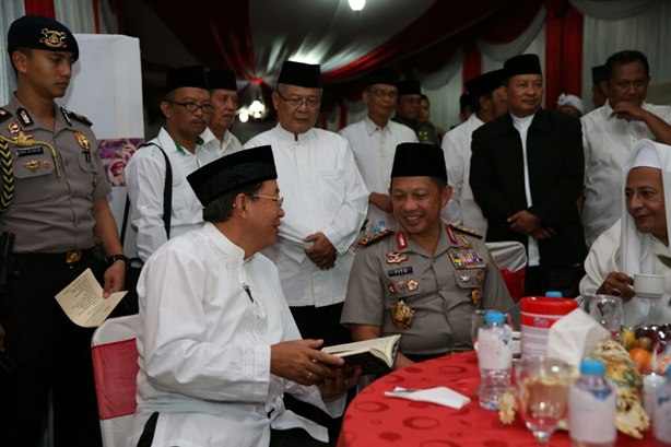Kapolri Jenderal Pol Tito Karnavian menghadiri pembagian ribuan Al Quran - Istimewa