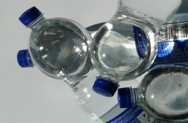 Wanita Hamil Minum dari Botol Plastik, Bayinya Bisa Obesitas