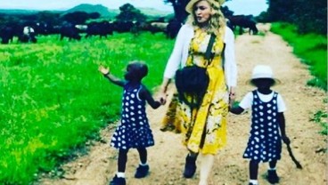 Kenalkan, Ini Anak Kembar dari Malawi yang Diadopsi Madonna