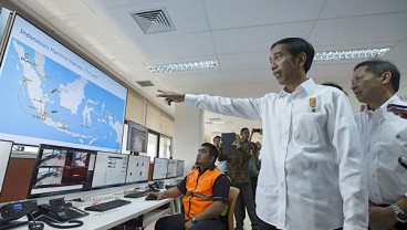 Presiden Tingkatkan Tol Laut di Ambon