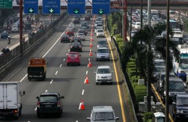 LALU LINTAS JAKARTA: Ruas Tol Cawang-Semanggi Dibelakukan Contraflow
