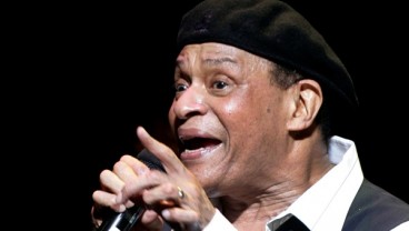 Penyebab Kematian Penyanyi Jazz Al Jarreu Belum Diketahui