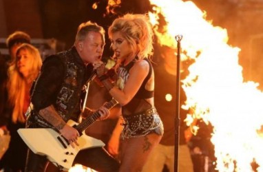 Grammy Awards 2017 : Semburan Api Saat Lady Gaga & Metallica Beraksi