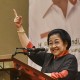 QUICK COUNT PILGUB DKI: Megawati Mengenang Perjuangan di TPS Kebagusan
