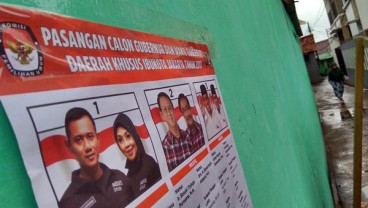 QUICK COUNT PILGUB DKI 2017: Begini Ritual Sylviana Sebelum Ke TPS