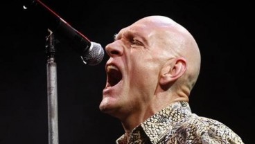 Midnight Oil, Grup Band Rock Kontroversial Australia Awali Tur Dunia