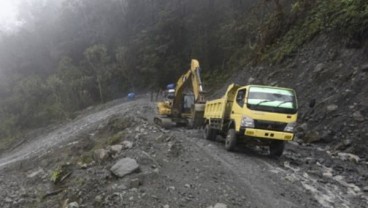 Kementerian PUPR Tinjau Jalan Papua