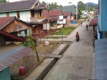Perjalanan Ke Daerah Terluar di Kaltim: Ketertinggalan Mahakam Ulu & Ancaman Kewarganegaraan (2-Habis)
